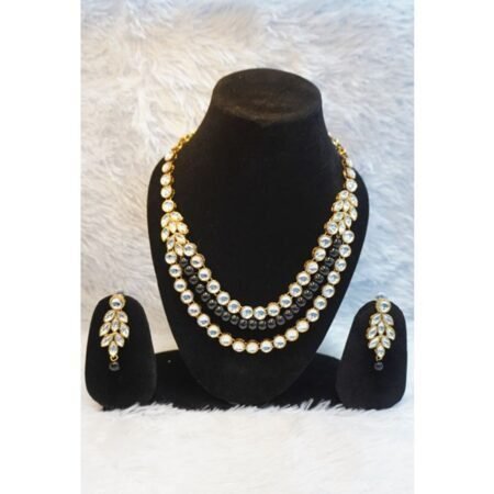 Traditional Kundan Studded Jewellery Set