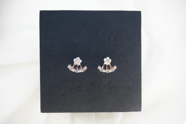 Fashionable Western Floral Studded Earrings