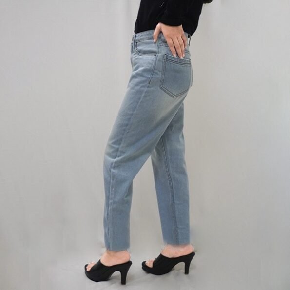 Women's Relaxed Fit Regular Jeans