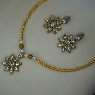 Gold-Plated Floral Jewellery Set